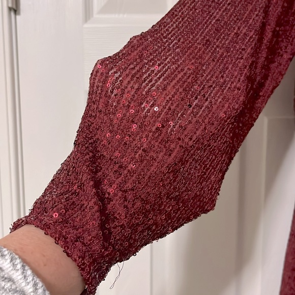 Belle by Kim Gravel Size Med Deep red Sequin Cardigan Like New Condition - Picture 3 of 5